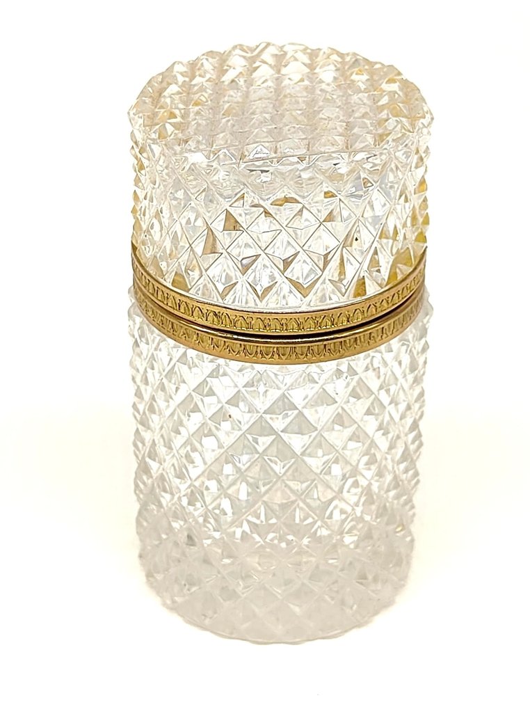 Jewellery box - Jewelry box with a domed crystal (weighing 307 g) with a golden metal frame. #1.0