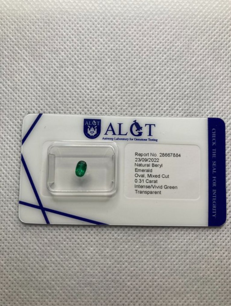 Emerald Oval- 0.31 g - (1) #1.0