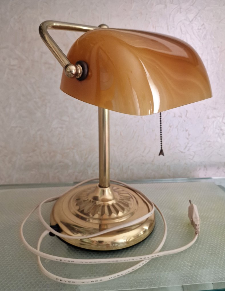 沙发卓台灯 - 乳白色玻璃 #1.0