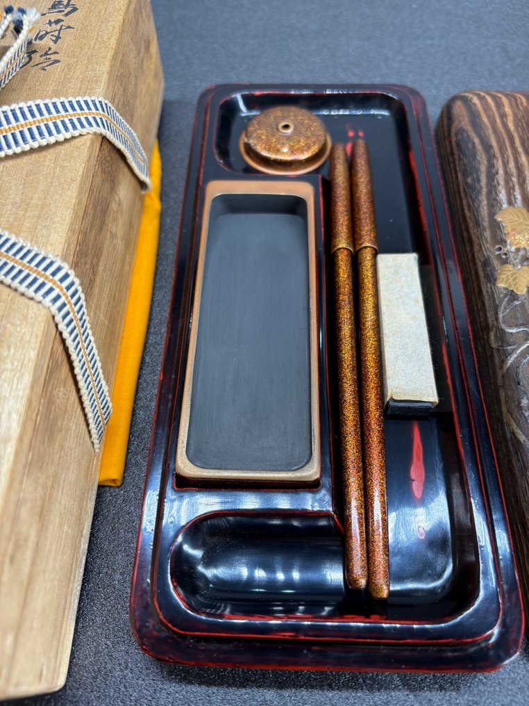 愛好盒 - 金蒔絵墨壺 / 梨地（梨地）套装——由一正Kazumasa创作的‘Tsuta-Makie’ #4.3