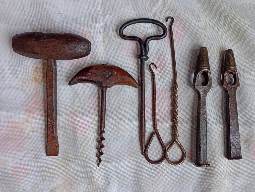 Working tool (99) - Cobblers tool kit - Complete Shoemaker's Set – 99 Pieces, 1890–1950 #4.3