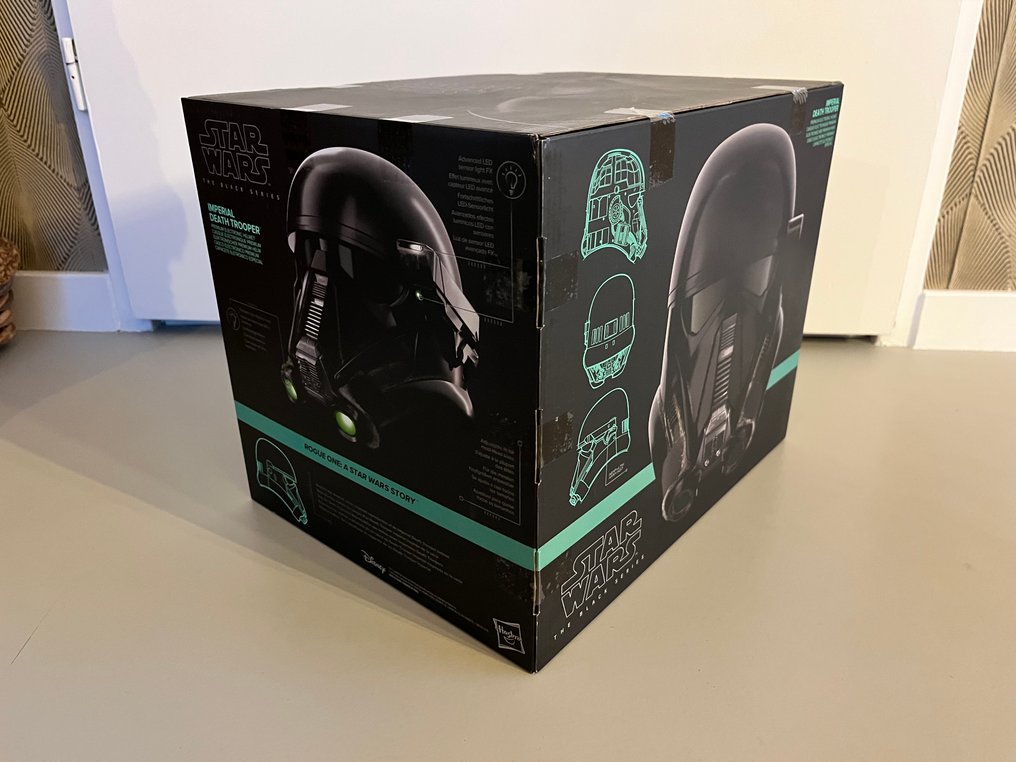 Star Wars - Hasbro (孩之寶) - - 電影道具 Hasbro Black Series 帝国死亡军团电子头盔,约13.5英寸高,带包装。 #4.3
