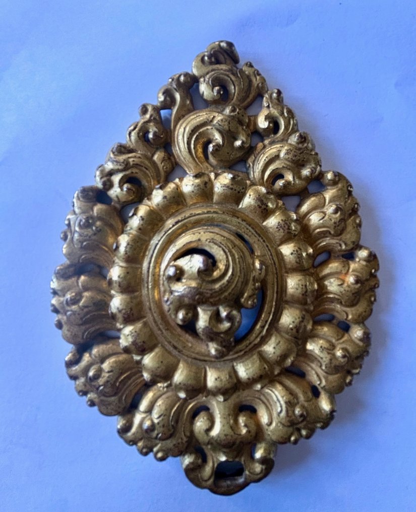 Χρυσόχρωμο χαλκό - Φυλακτό - Ένα ζεύγος επάργυρα αναδιπλωμένα απλικέ - 19ος αιώνας ή παλαιότερα. #1.0