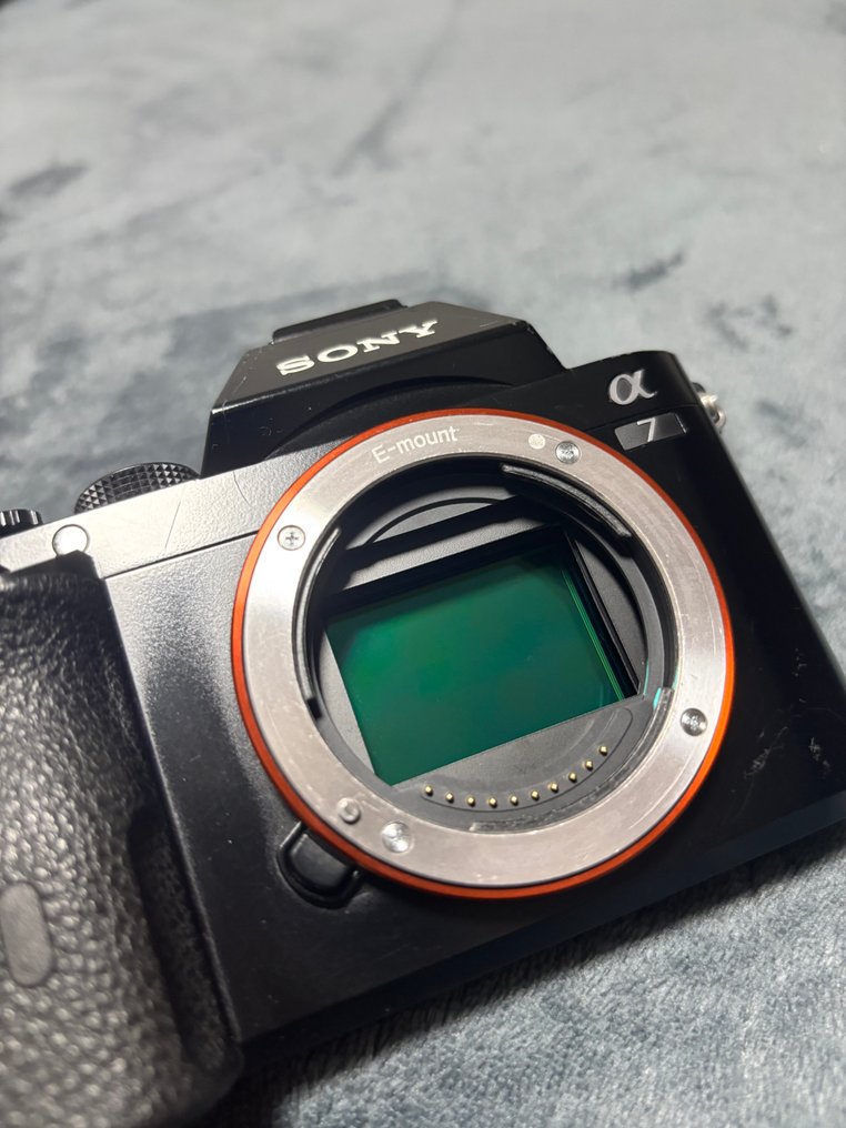 Sony Alpha 7 Mirrorless camera #2.1