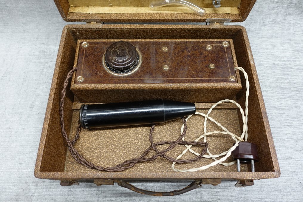 医疗器械 - 电疗设备 - 木, 玻璃, 人造树胶 - Vintage VioletRay #2.1