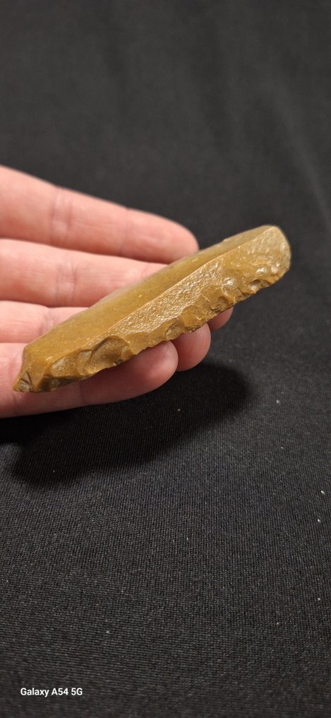 旧石器时代 碧玉 旧石器时代服装出土 45,000年前，斑岩多色双面器，法国考古收藏 - 78 mm  (没有保留价) #4.3