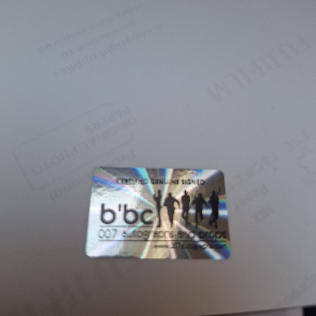 James Bond 007: The Man with the Golden Gun - Roger Moore as 007 (+2017) - signed with Certified Genuine bc holographie COA #3.2