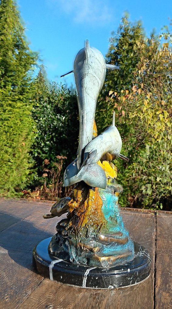 Skulptur, Zwaar beeld van twee dolfijnen in gekleurd brons - 38 cm - Bronse #4.3