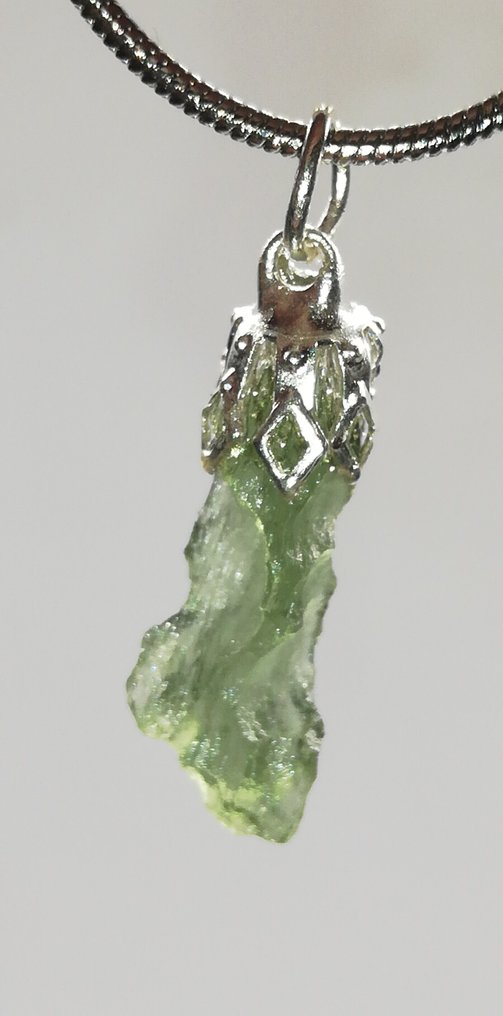 莫德拉维特Chlum吊坠，无底价。 珠寶- 0.8 g #1.0