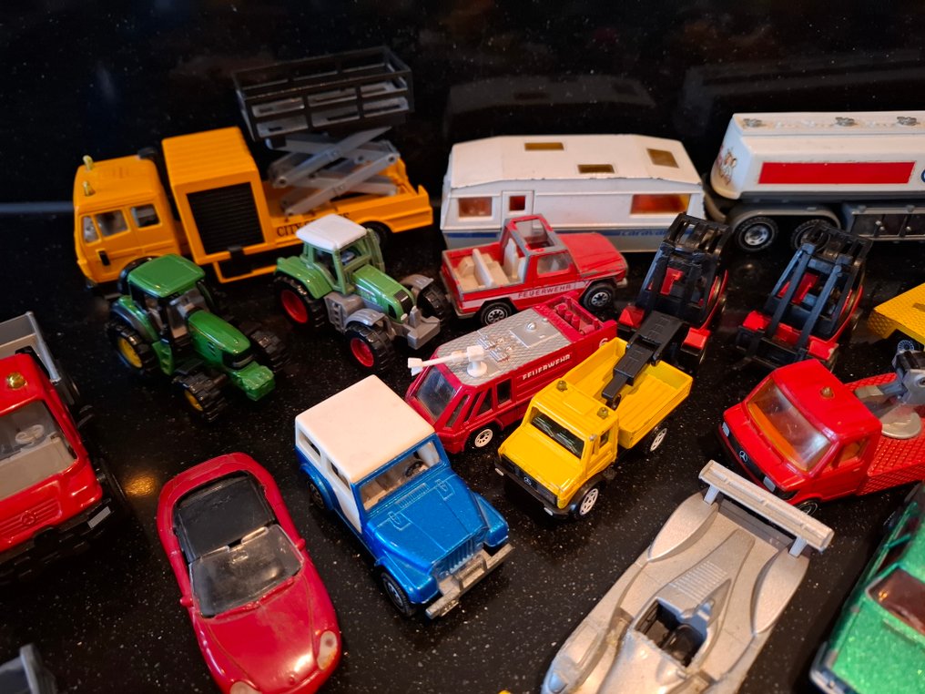 Siku 1:64 - Modellino di auto (40) - Opel GT 1900 #2.1