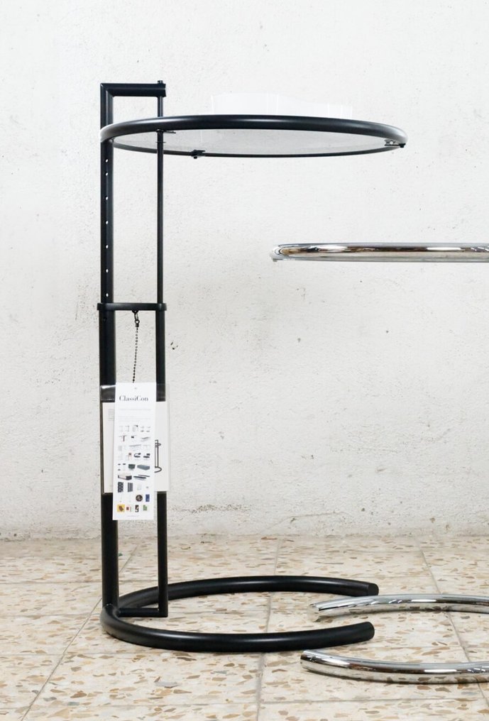 ClassiCon - Eileen Gray - Mesa auxiliar - Adjustable Table E 1027 - Acero, Metal, Vidrio - Negro #1.0