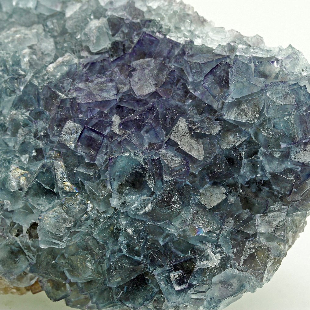 Zoning Blue Purple Fluorite Crystals on matrix - Height: 13 cm - Width: 7.4 cm- 385 g #1.0