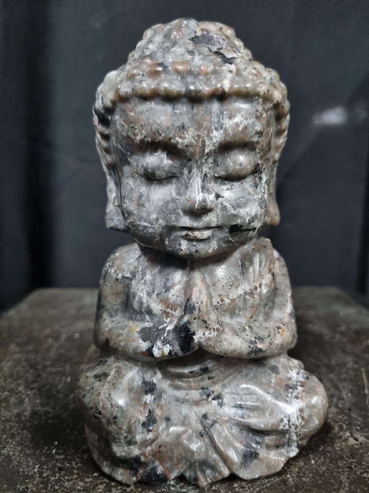 Big Yooperlite Buddha, UV-reactive - Height: 149 mm - Width: 85 mm- 1114 g #1.0
