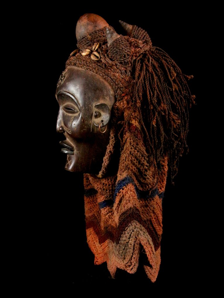 Child of Pwo Maske - Chokwe - Angola, Congo, Zambia #3.2