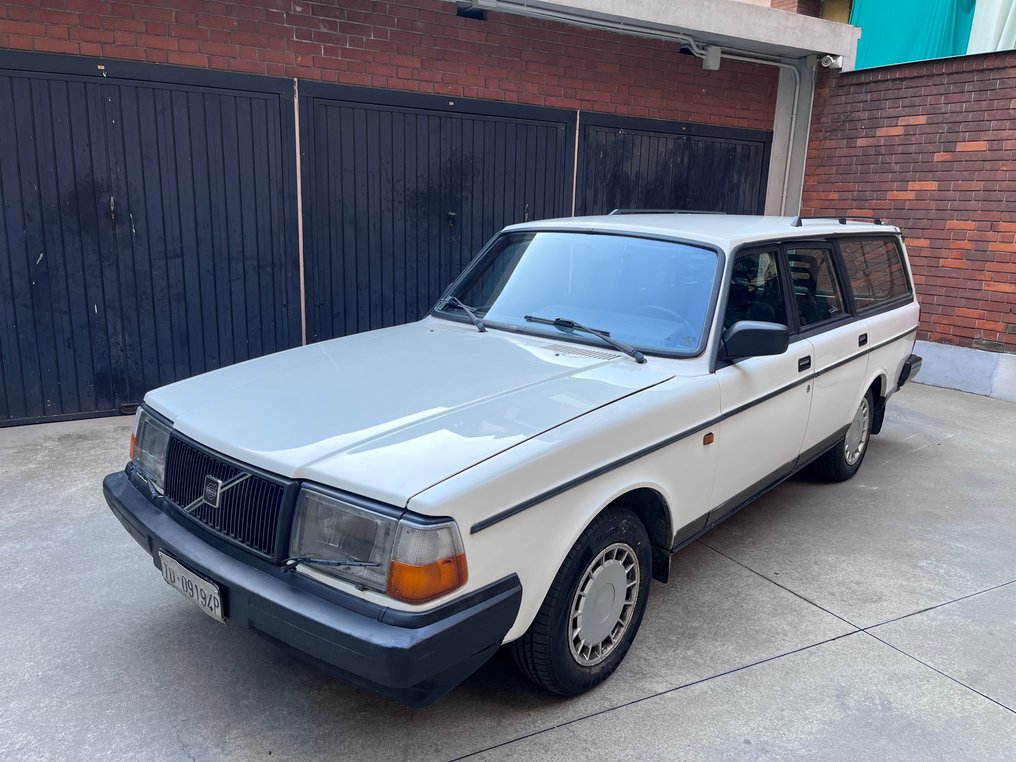 Volvo - 240 Polar - NO RESERVE - 1990 #1.0