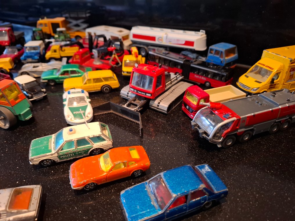 Siku 1:64 - Modellino di auto (40) - Opel GT 1900 #4.3