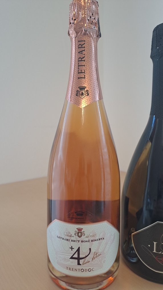 Letrari, 2016 Brut Riserva, 2011 +4 Rose' Brut Riserva & 2016 Quore Pienne Riserva - 特伦托 - 3 Bottles (0.75L) #3.2