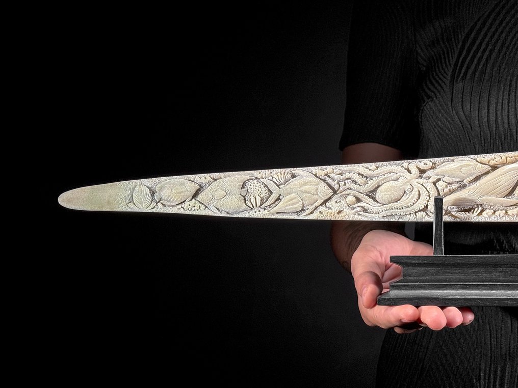 NO RESERVE PRICE - Large Carved Swordfish Rostrum mounted on pedestal - Marine Motif - Rostrum - Xiphias Gladius - 13 cm - 71 cm - 6 cm- Non-CITES species - (1) #1.0