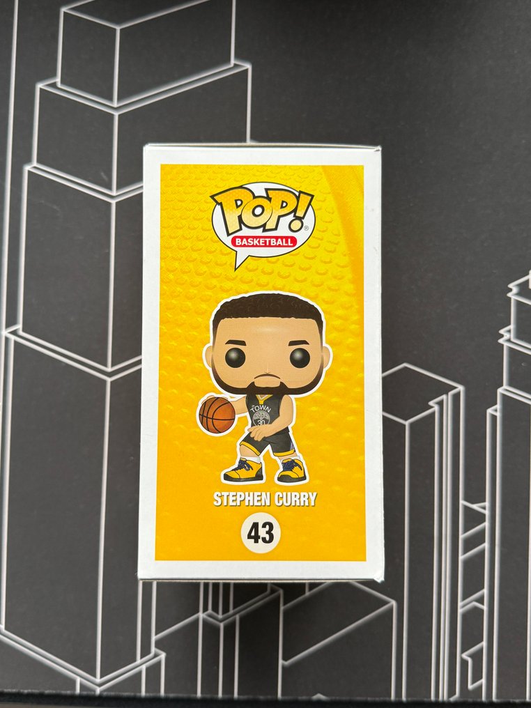 Funko  - Funko Pop Funko Pop! Basketball: Golden State Warriors – Stephen Curry #43 Signed PSA COA #4.3