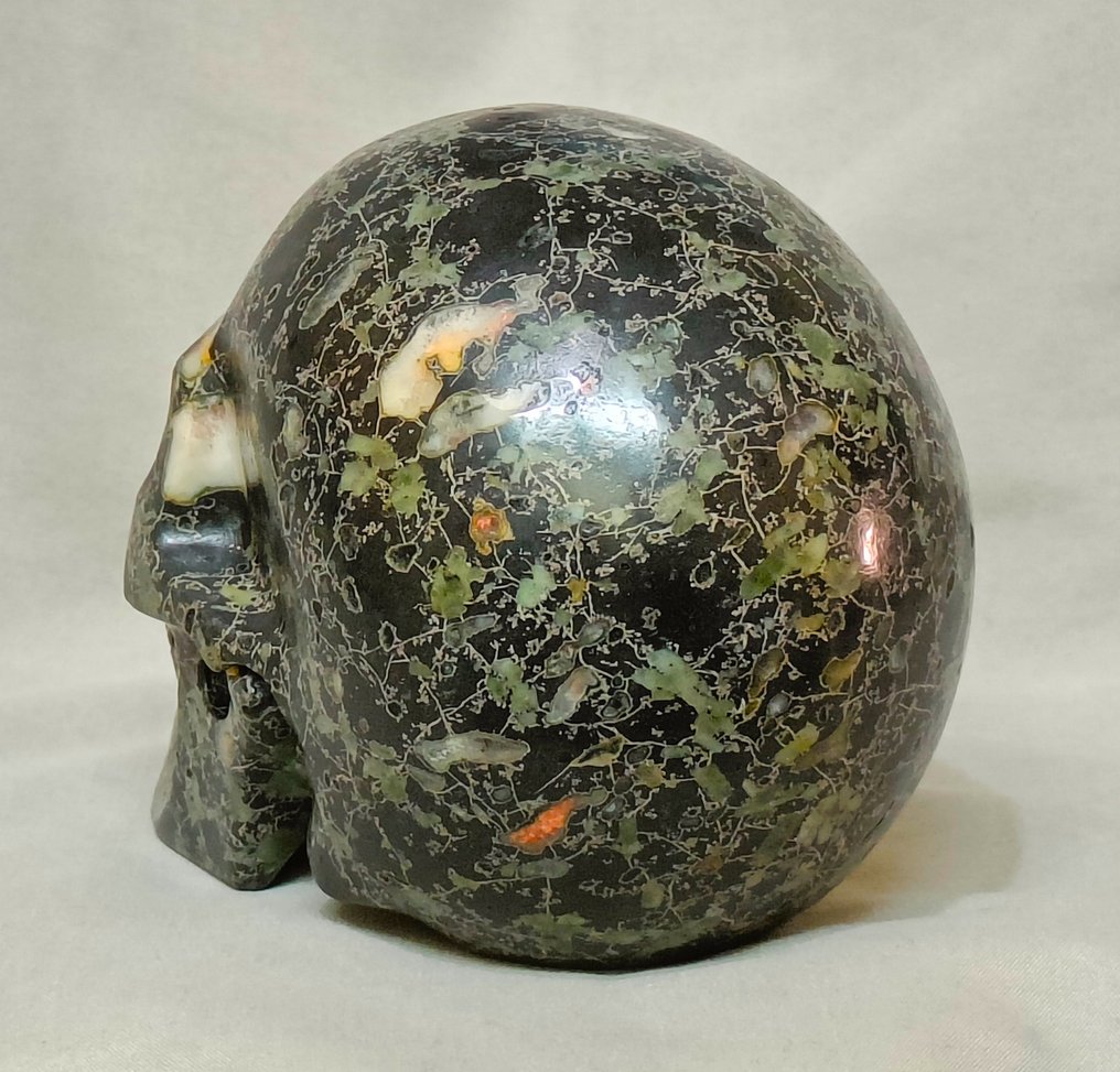 Realist carved skull Hand in Feathered Crystal - Height: 128 mm - Width: 97 mm- 1480 g #3.2