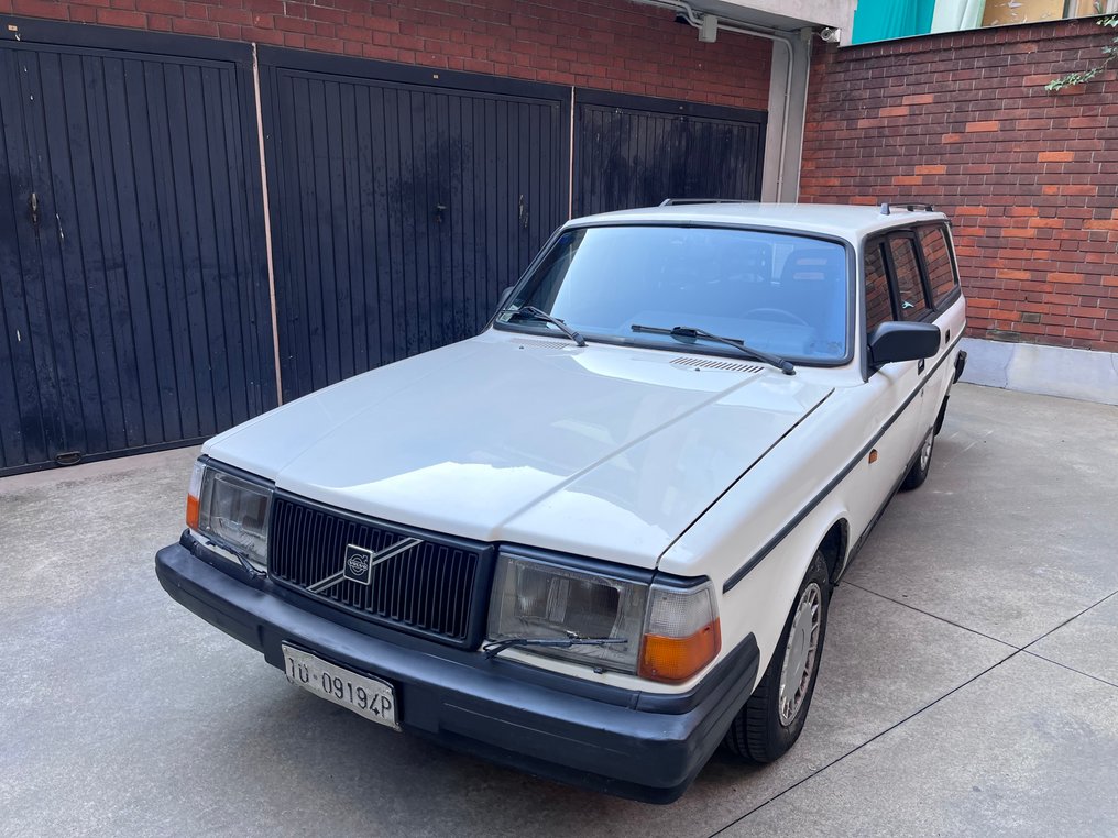 Volvo - 240 Polar - NO RESERVE - 1990 #1.0