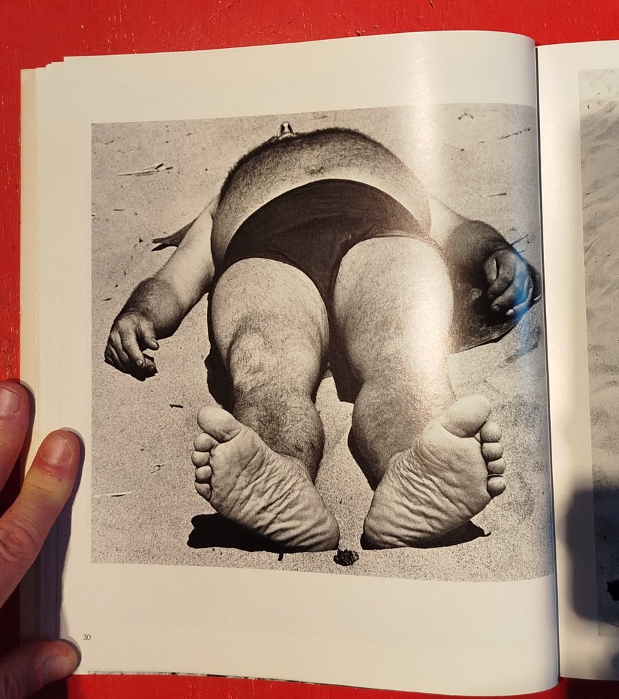 Harry Lapow - Coney Island beach people - 1978 #3.2