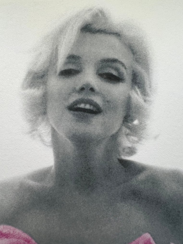 Bert Stern (1929–2013) - Marilyn Monroe Classic Pink Roses #4.3