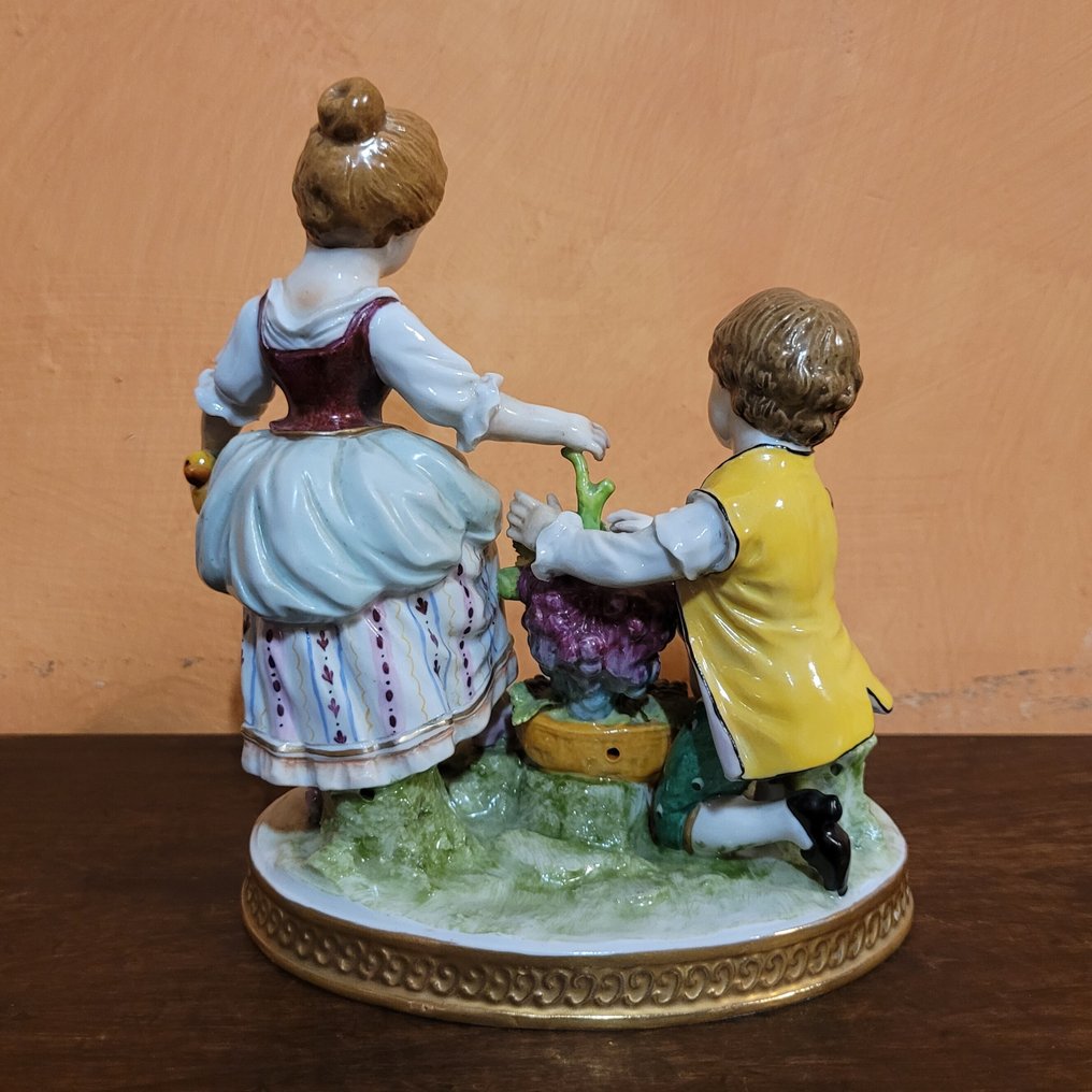Carl Thieme, Potschappel - 雕像 - Bambini che vendemmiano - 瓷 #4.3