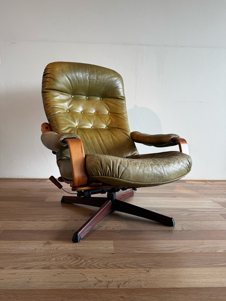 Göte Möbler, Nassjo Sweden - Fåtölj - Läder, Trä, Metall - Vintage roterande fåtölj #1.0