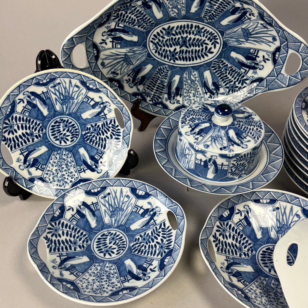 Breakfast set (17) - Antiek - Mosa, Maastricht – Long Elize Chinoiserie – Uitgebreid Ontbijt/Lunchservies – eind 19e eeuw - Porcelain #3.2