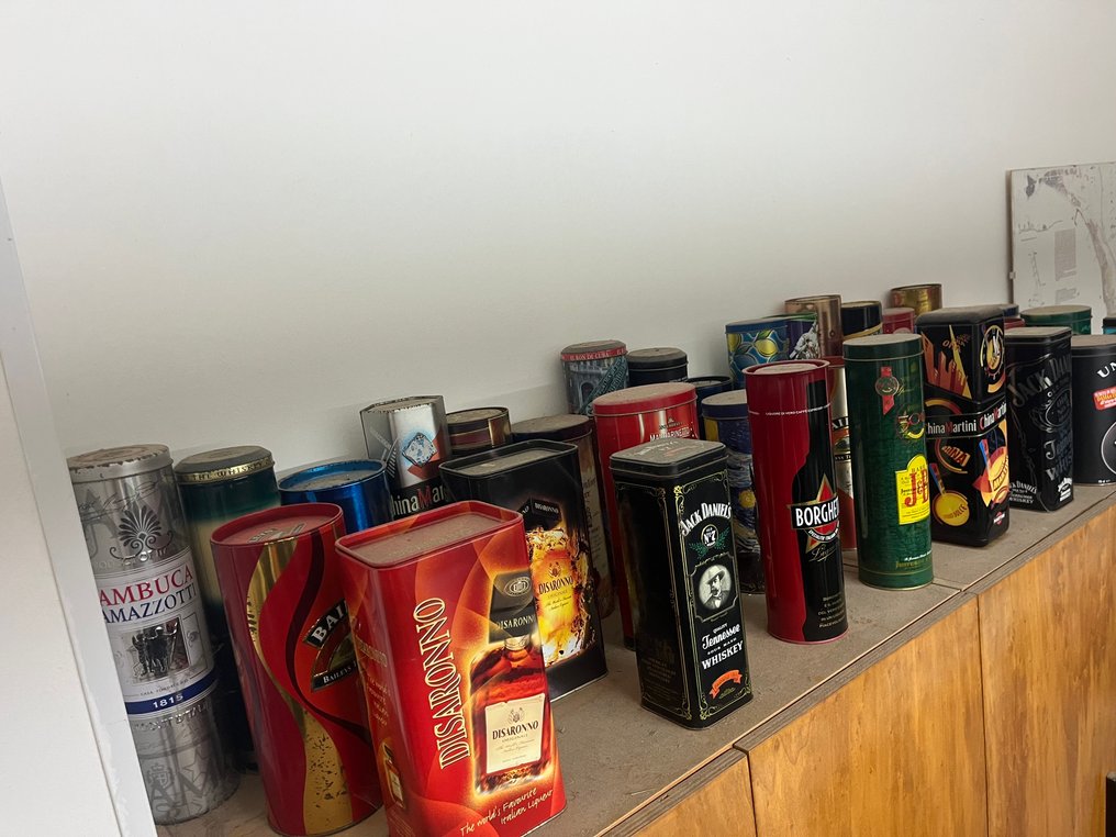 主题收藏系列 - 铁盒子 - Martini, Disaronno, Ballantines, Bayles, Jack Daniels, J&B ecc. #2.1