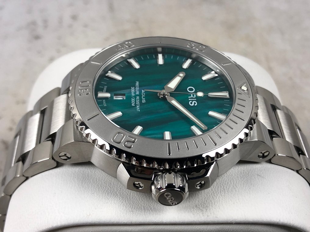 Oris - Aquis Date X Bracenet Automatic - 01 733 7730 4137-07 8 24 05PEB - Män - 2020+ #3.2