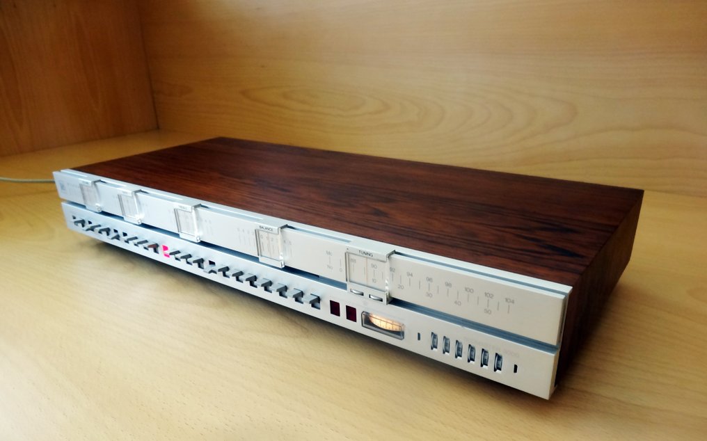 Bang & Olufsen - Beomaster 3000 Solid state stereo receiver #1.0