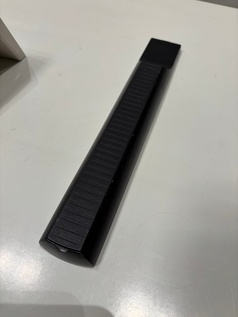 Bang & Olufsen David Lewis - Beo4 Ensemble hi-fi #4.3