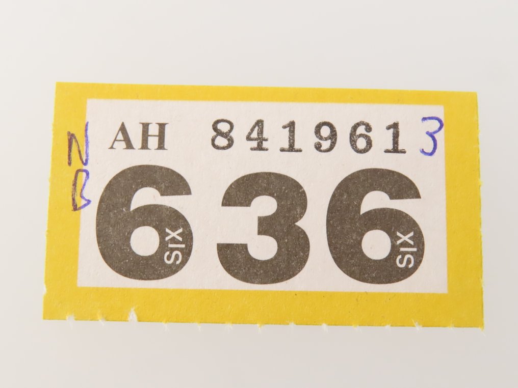 Märklin H0 - 4609/4517 - Model train freight carriage (5) - Five closed goods wagons with a tarpaulin branded with 'Märklin'. - DB #3.2