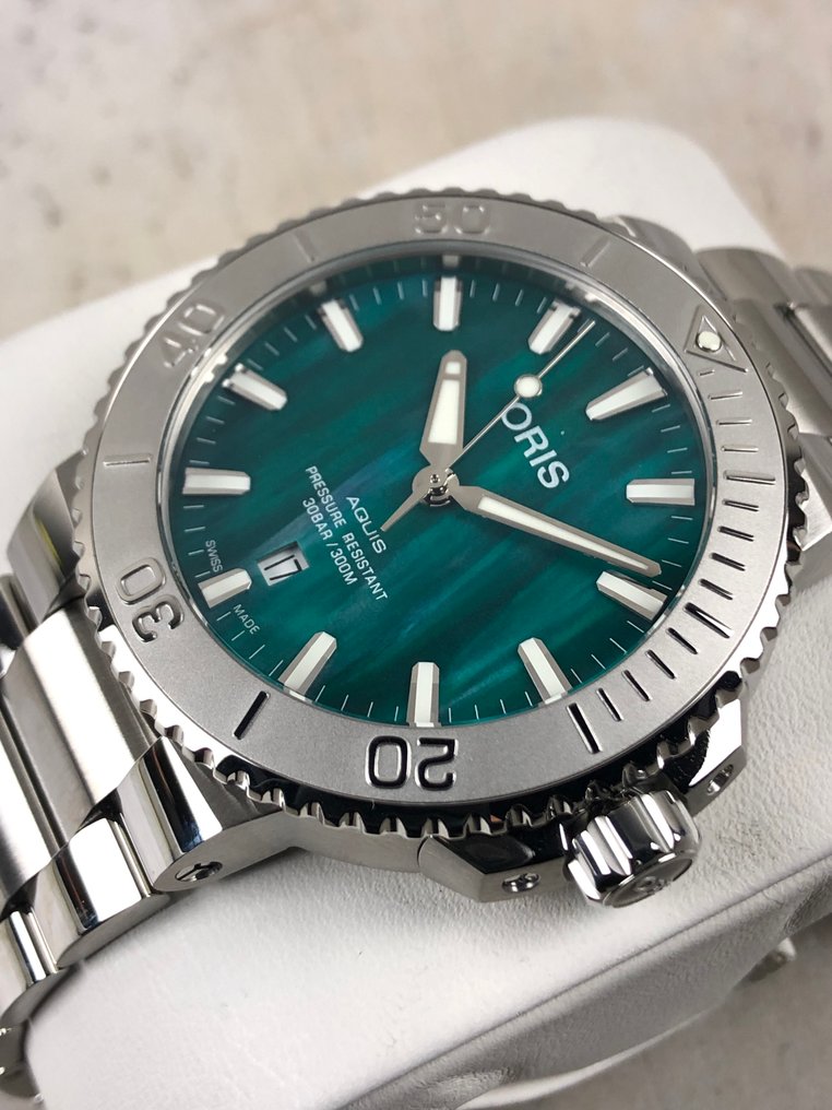 Oris - Aquis Date X Bracenet Automatic - 01 733 7730 4137-07 8 24 05PEB - Män - 2020+ #1.0