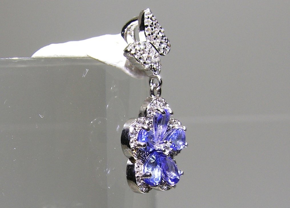 Tanzanite Pendant - Height: 22 mm - Width: 13 mm- 2.42 g - (1) #3.2