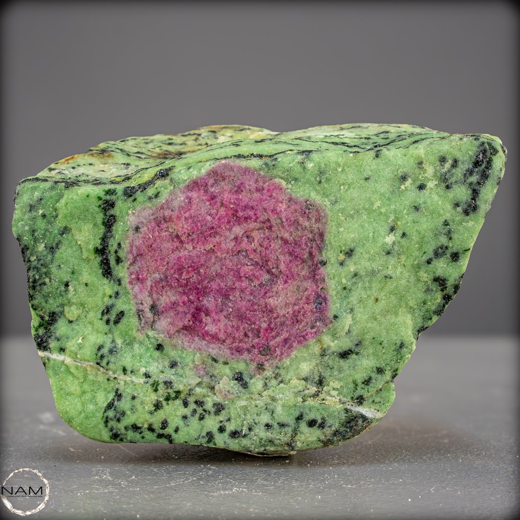 自然的红宝石水晶 在 Zoisit Matrix- 1017.45 g #2.1