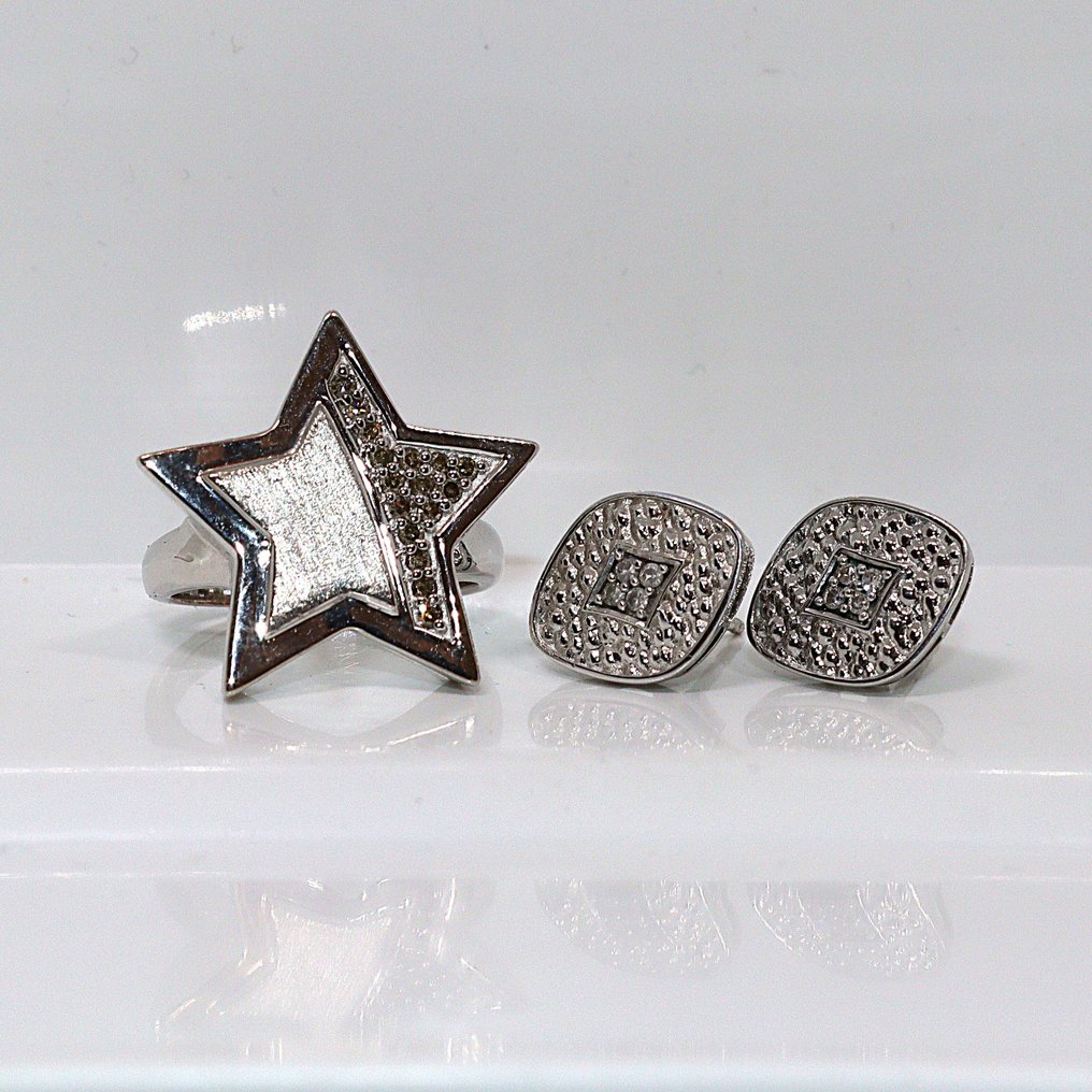 没有保留价 - 3套珠宝 银 - 0.24ct. tw. 钻石 (天然) - 钻石 - 戒指:16.8 毫米,耳环 #1.0