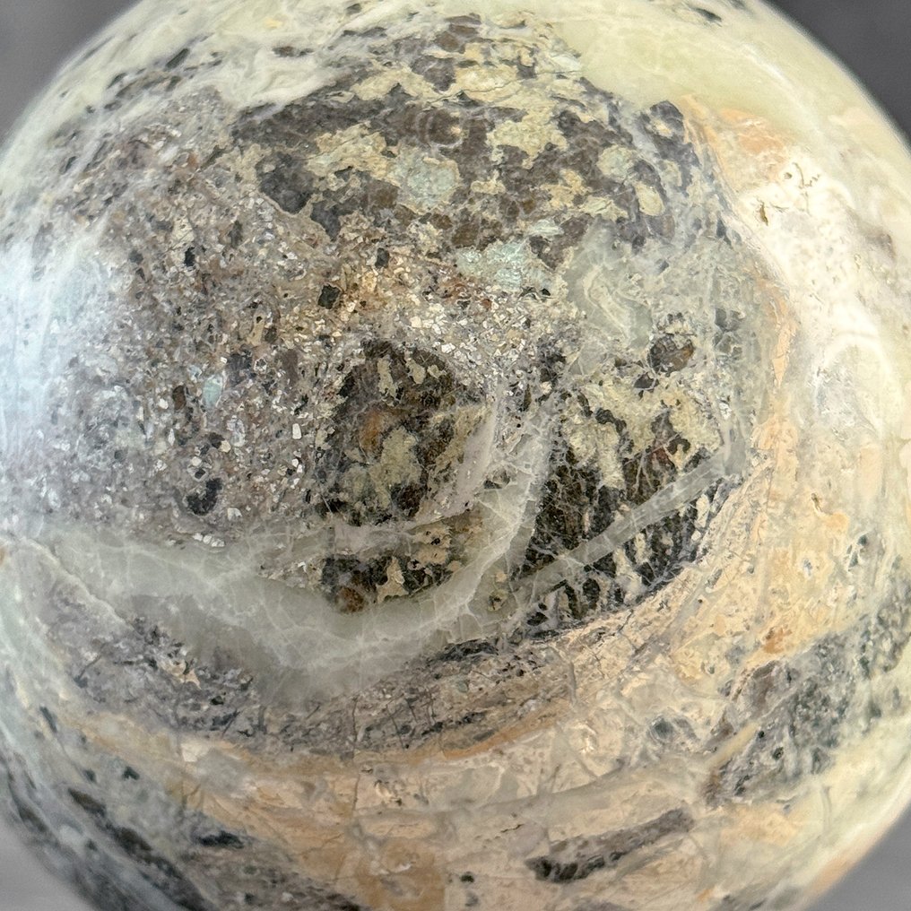 NO RESERVE PRICE - Stunning Pair of Onyx Spheres on custom stands- 2500 g - (2) #2.1