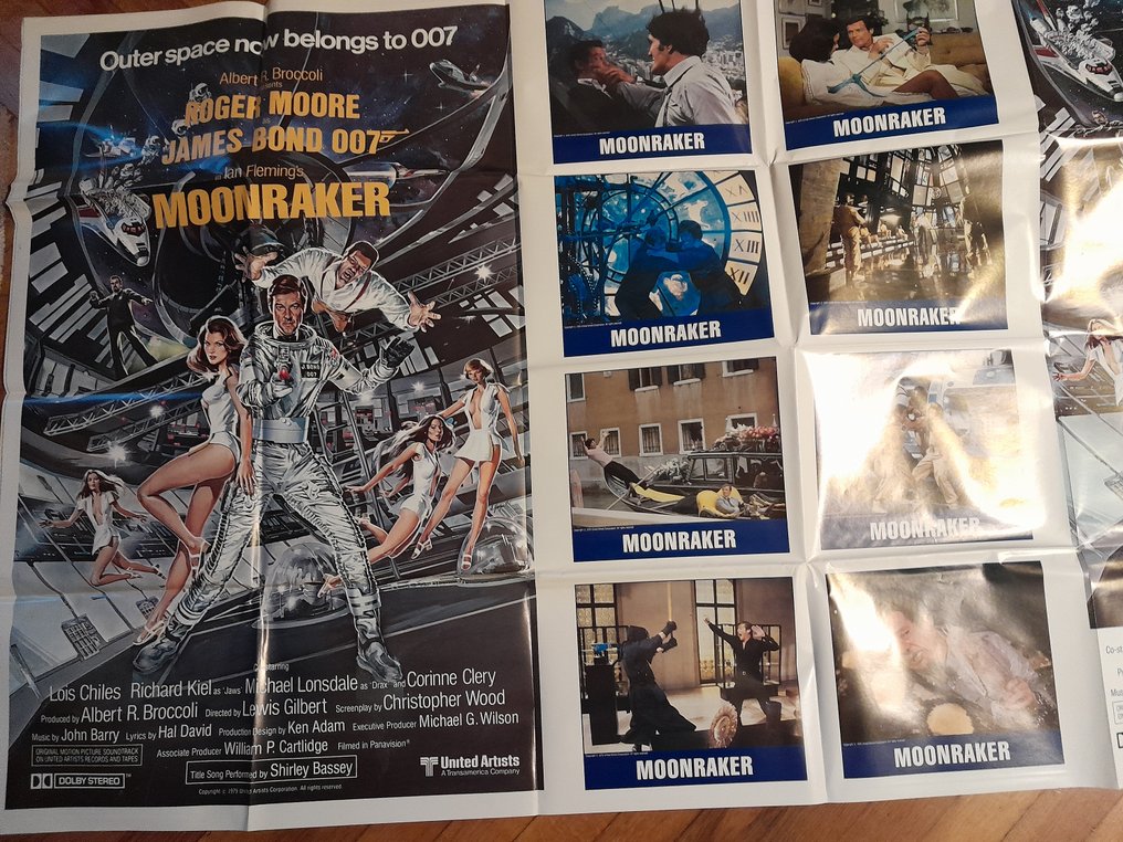 ROGER MOORE LOIS CHILES - MOONRAKER - 1970-luku #3.2