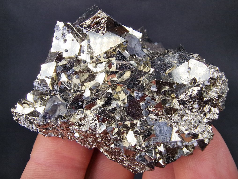 Pyrite Top quality - Height: 65 mm - Width: 45 mm- 150 g - (1) #1.0