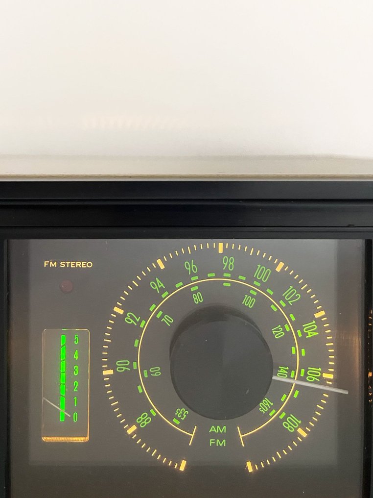 Sansui - TU 555 Tuner Japanese Design Delight COLLECTABLE Tuner #1.0