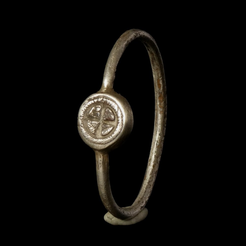 Μεσαιωνική, εποχή σταυροφόρων Ασημί Δαχτυλίδι σφραγίδας Ιππότη Τέμπλερ με σταυρό των Τεμπλερ. #1.0