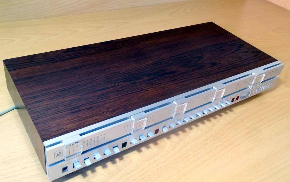 Bang & Olufsen - Beomaster 3000 Solid state stereo receiver #1.0