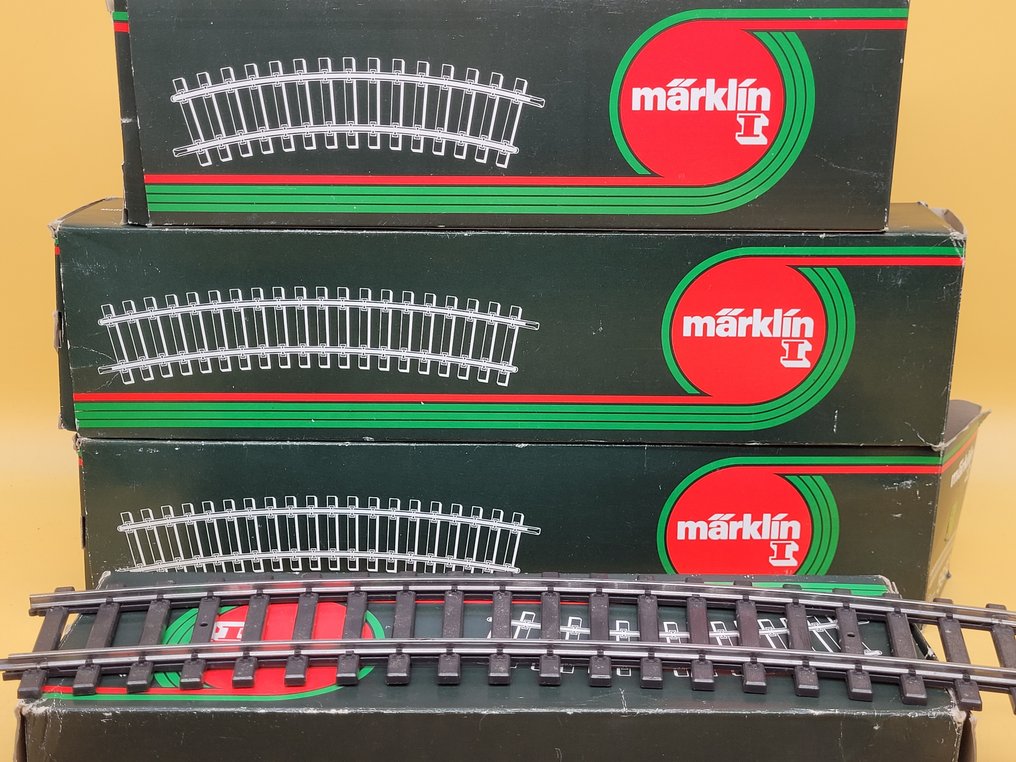 Märklin 1:32 - Γραμμές τρένου μοντελισμού (41) - Συλλογή 41 τμημάτων γραμμής – ευθύ και καμπύλο σιδηροδρομικό δίκτυο, μερικά με καλώδια σύνδεσης. - DB #3.2