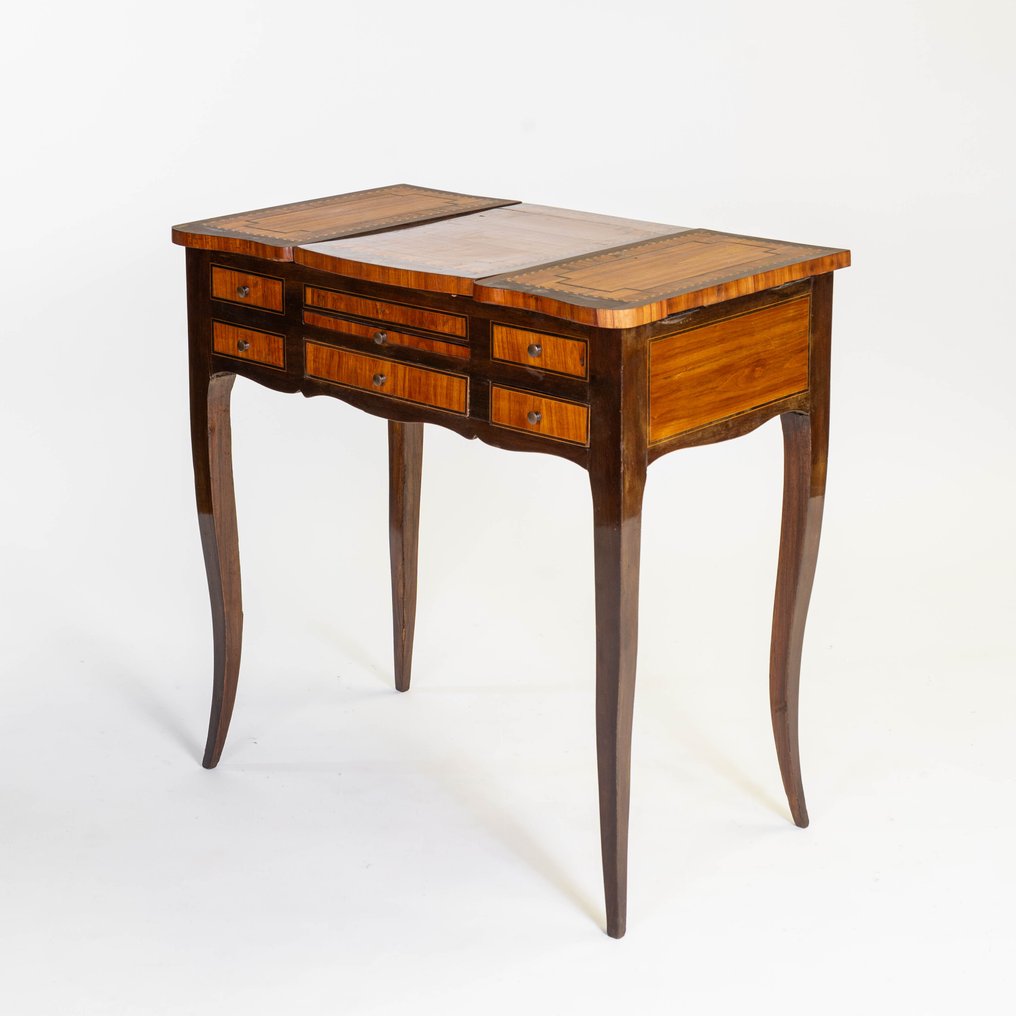 Side table - Mahogany, Walnut #1.0