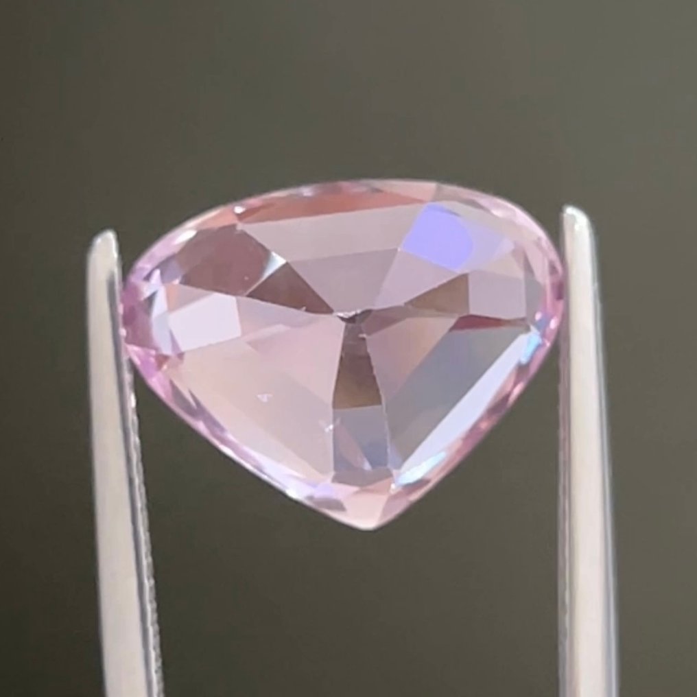 没有保留价 紫色 紫锂辉石 - 13.40 ct - 国际有色宝石协会(ICA GemLab) - 稀有色彩的锂辉石 #4.3