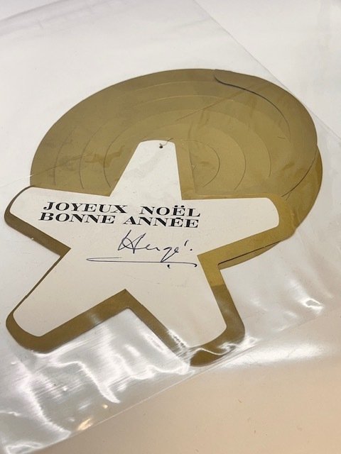 Tintin - 1 ταχυδρομικός - Carte de vœux 1972 : Carte en étoile attachée à une spirale en carton doré. *Signée Hergé. #2.1