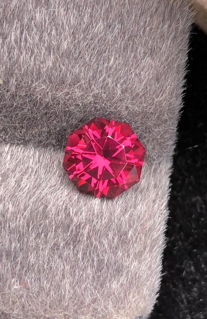 χωρίς τιμή ασφαλείας - 1 pcs  Μωβ, Κόκκινο Γρανάτης  - 2.17 ct - International Gemological Institute (IGI) #1.0